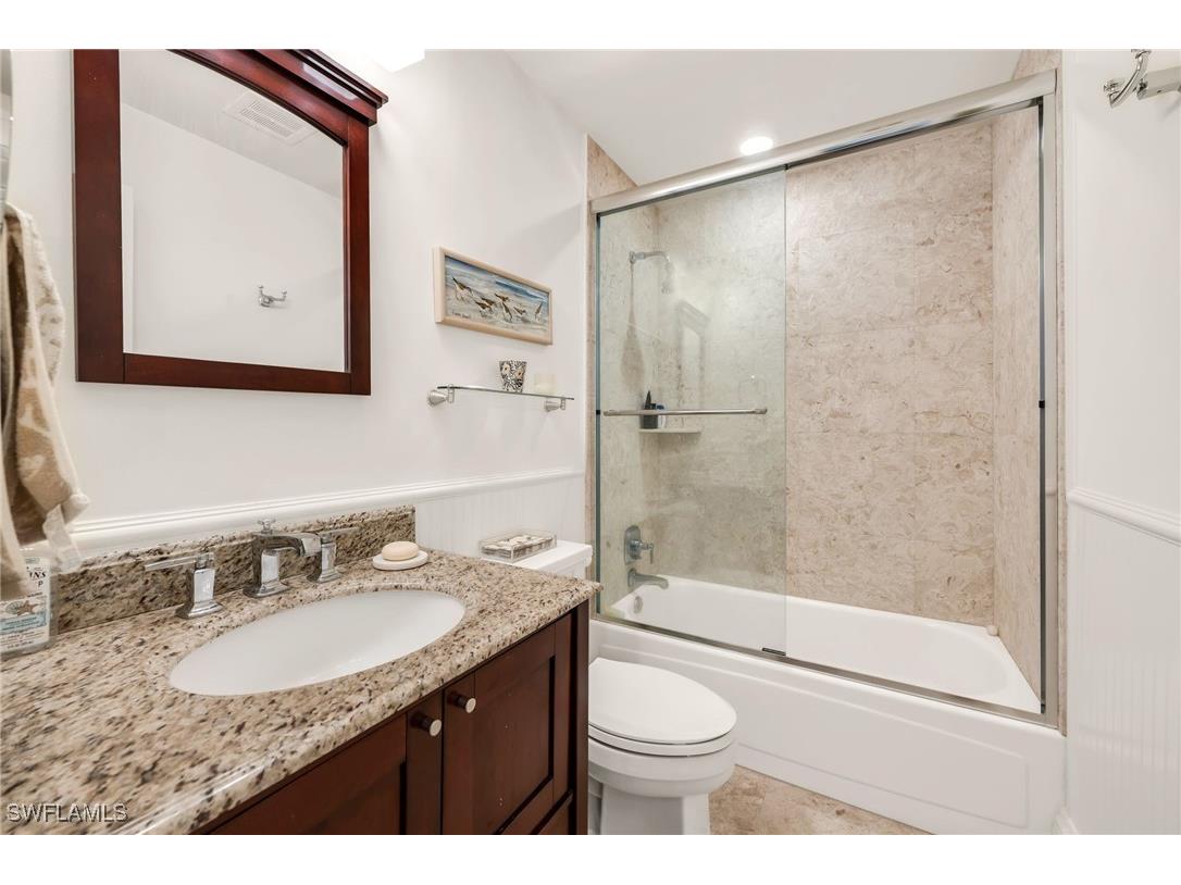 2121 Gulf Shore Boulevard N #206 Naples FL 34102 225072917 image15