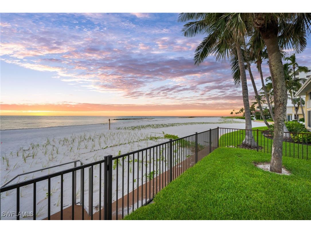 2121 Gulf Shore Boulevard N #305 Naples FL 34102 225072365 image18