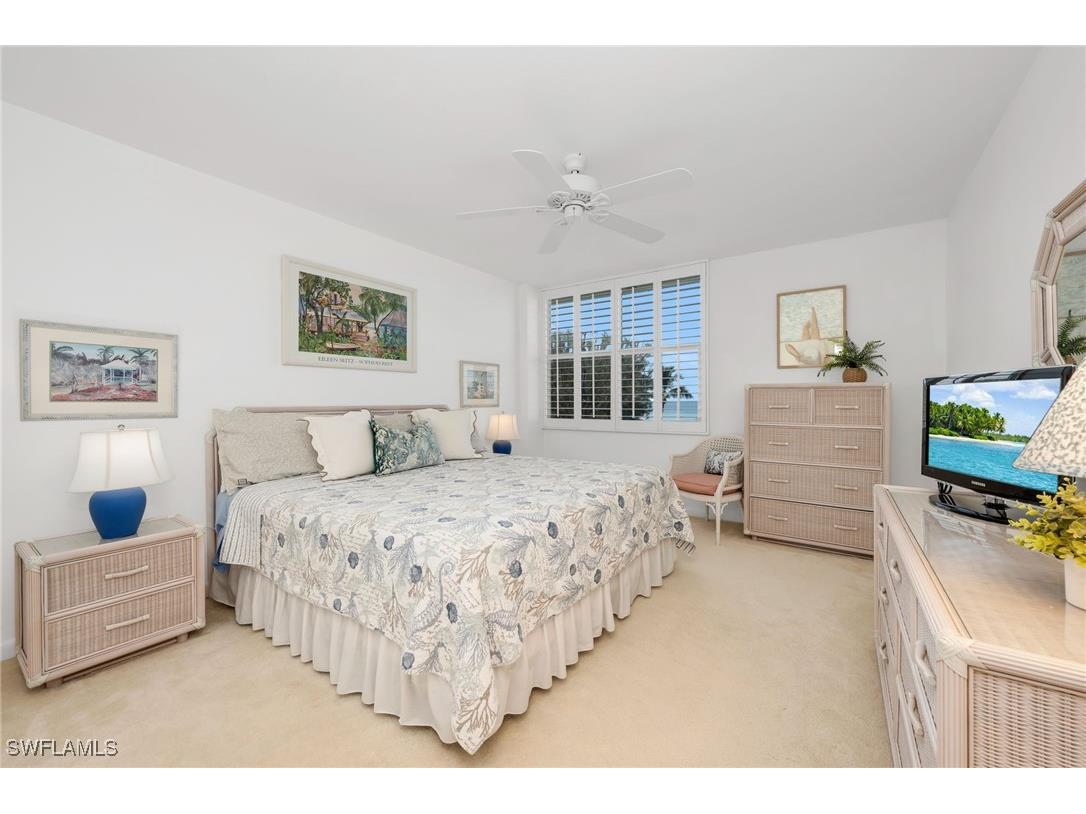 2121 Gulf Shore Boulevard N #305 Naples FL 34102 225072365 image19