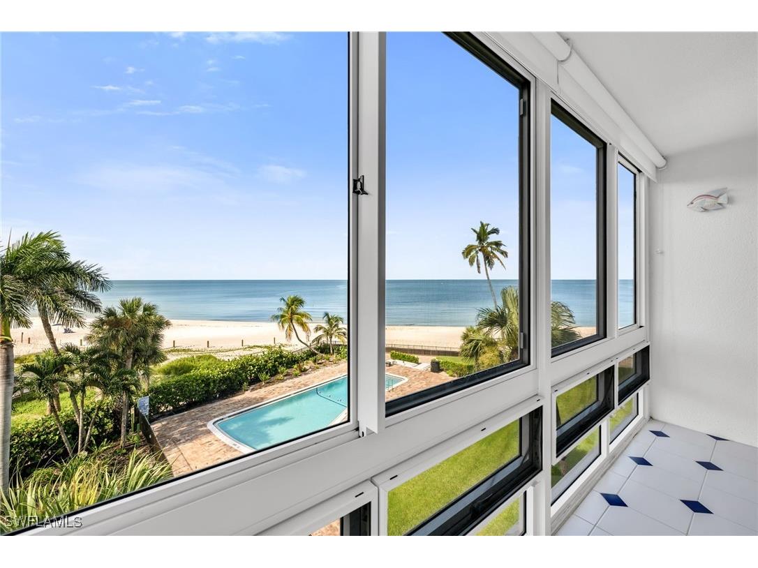 2121 Gulf Shore Boulevard N #305 Naples FL 34102 225072365 image2