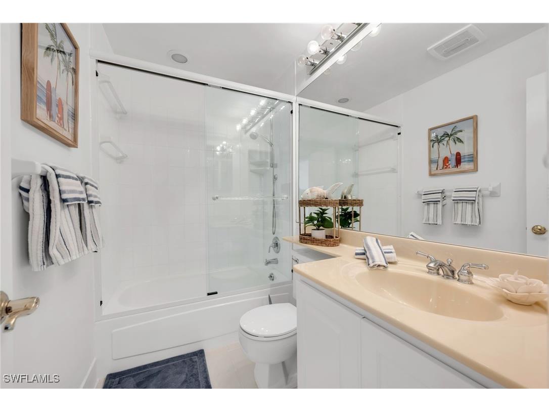 2121 Gulf Shore Boulevard N #305 Naples FL 34102 225072365 image23