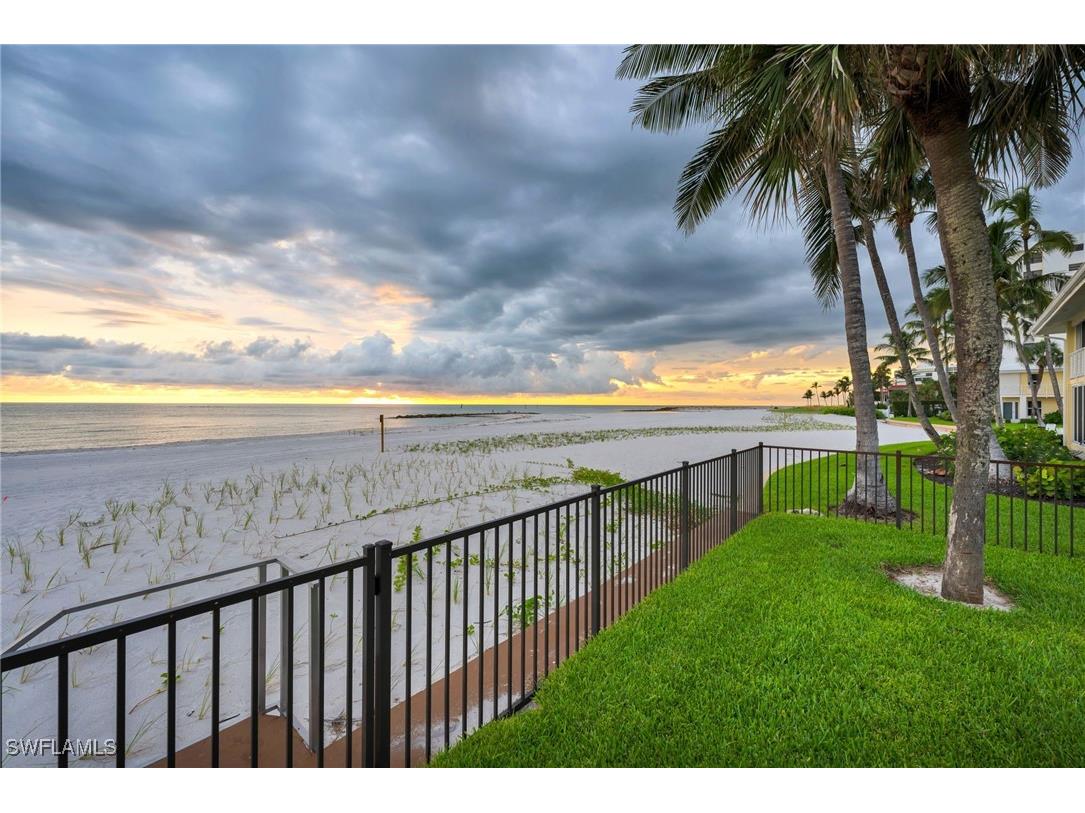 2121 Gulf Shore Boulevard N #305 Naples FL 34102 225072365 image25