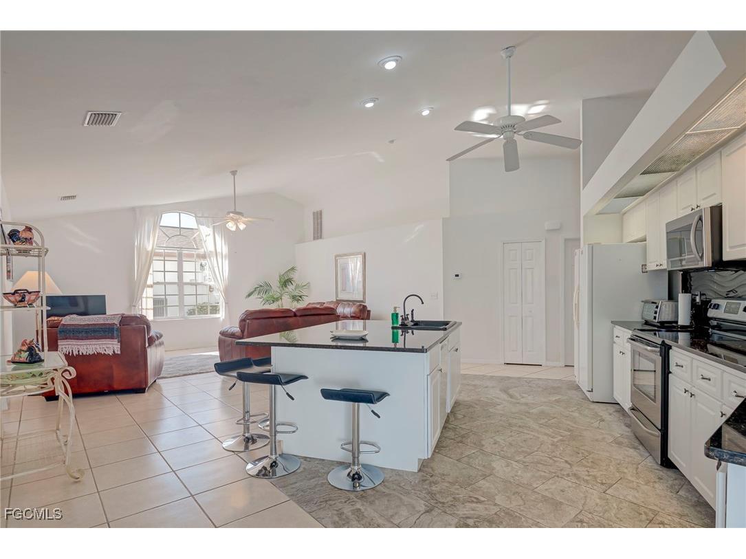 2121 SE 5th Court Cape Coral FL 33990 2025024791 image10