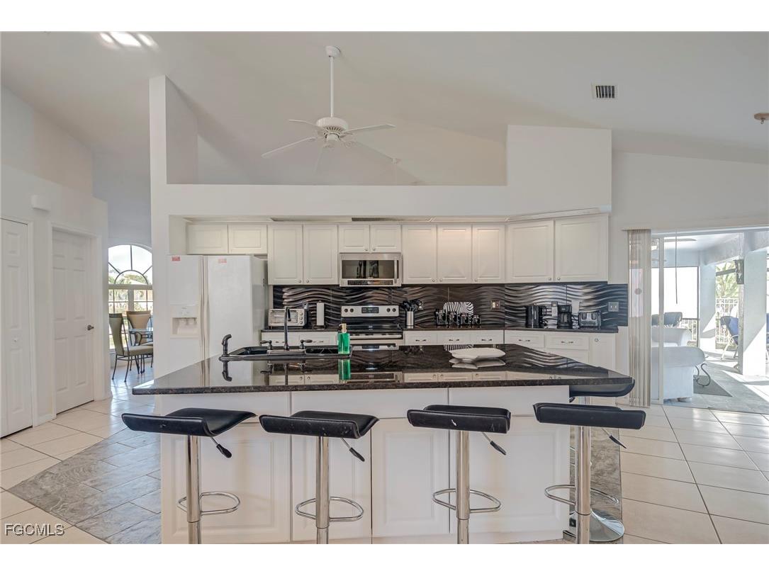 2121 SE 5th Court Cape Coral FL 33990 2025024791 image12