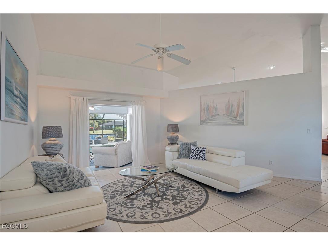 2121 SE 5th Court Cape Coral FL 33990 2025024791 image5
