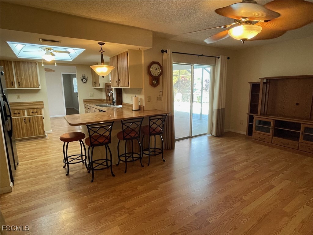 2121 SE 8th Terrace Cape Coral FL 33990 2025021148 image6