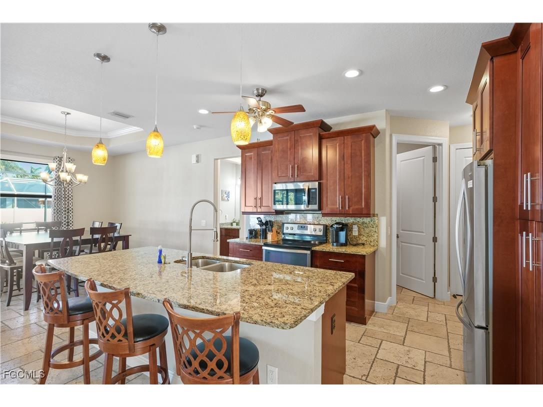 2121 SW 39th Terrace Cape Coral FL 33914 2026006470 image19