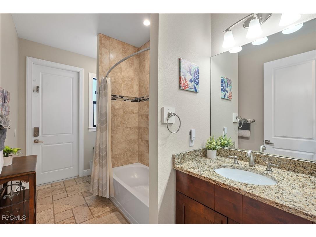 2121 SW 39th Terrace Cape Coral FL 33914 2026006470 image24