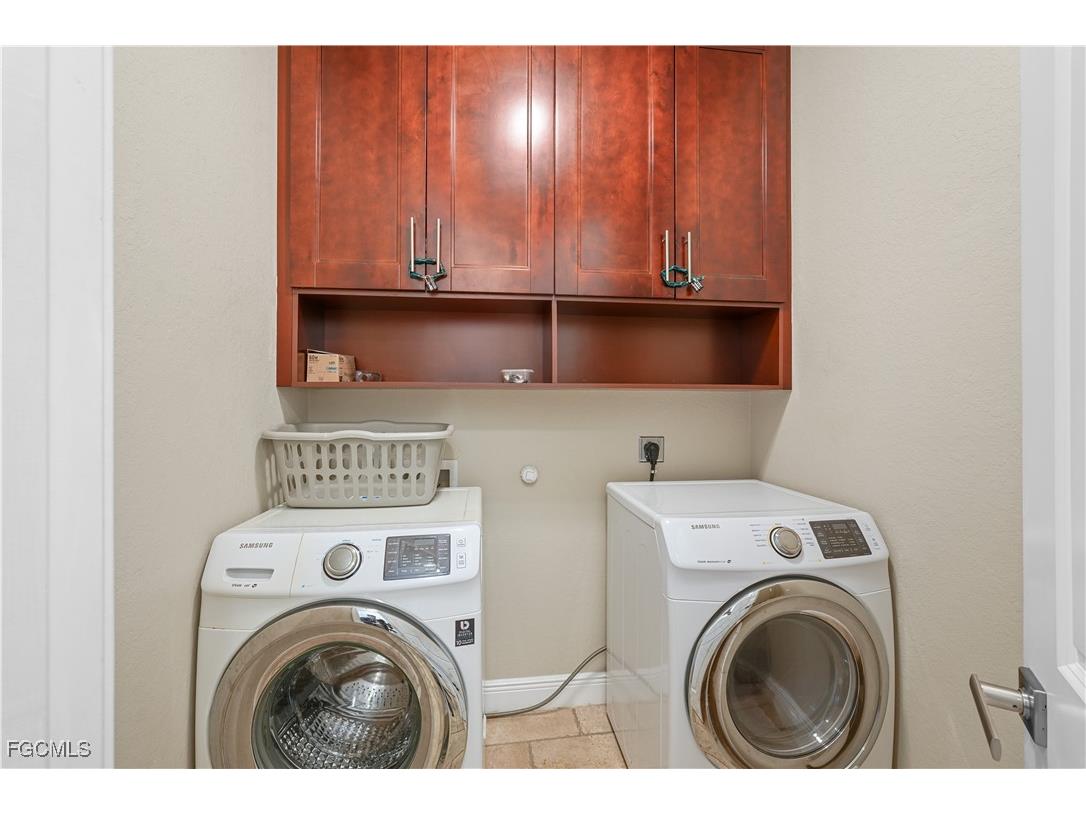 2121 SW 39th Terrace Cape Coral FL 33914 2026006470 image32