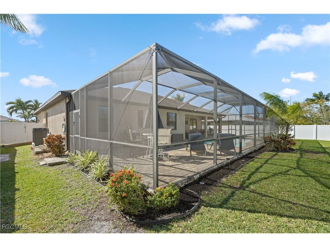 2121 SW 39th Terrace Cape Coral FL 33914 2026006470 image47