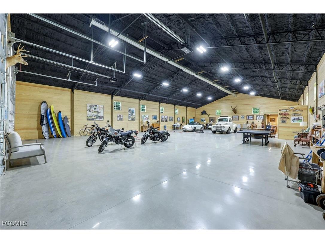 21211 Palm Beach Boulevard Alva FL 33920 2025009081 image10