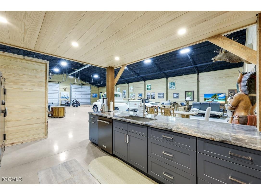 21211 Palm Beach Boulevard Alva FL 33920 2025009081 image11