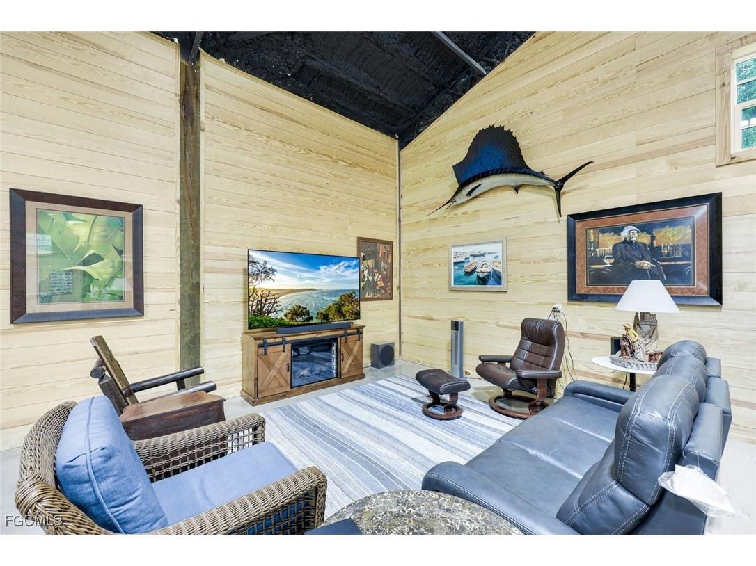 21211 Palm Beach Boulevard Alva FL 33920 2025009081 image14