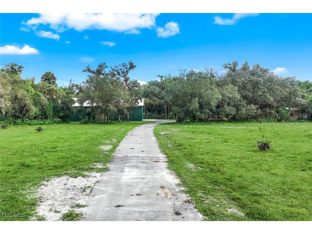 21211 Palm Beach Boulevard Alva FL 33920 2025009081 image24