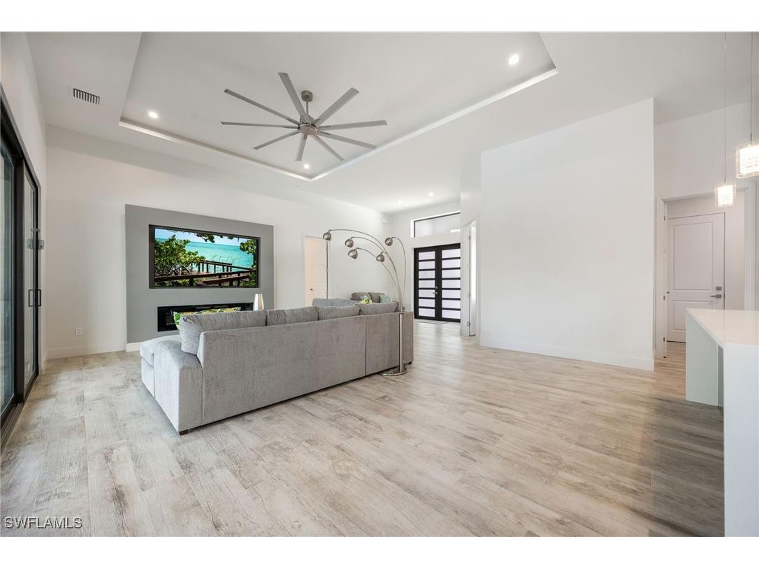 2122 Coral Point Drive Cape Coral FL 33990 225056272 image6