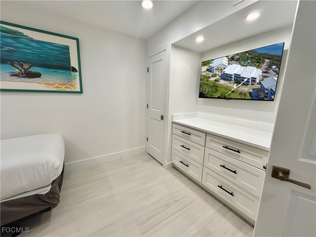 2122 Gulf Beach Villas Captiva FL 33924 2026006103 image11