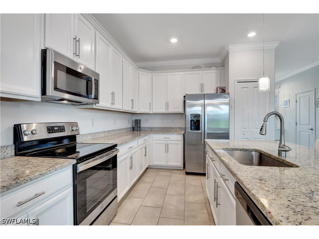 2122 Hamlin Street Naples FL 34120 226025179 image10