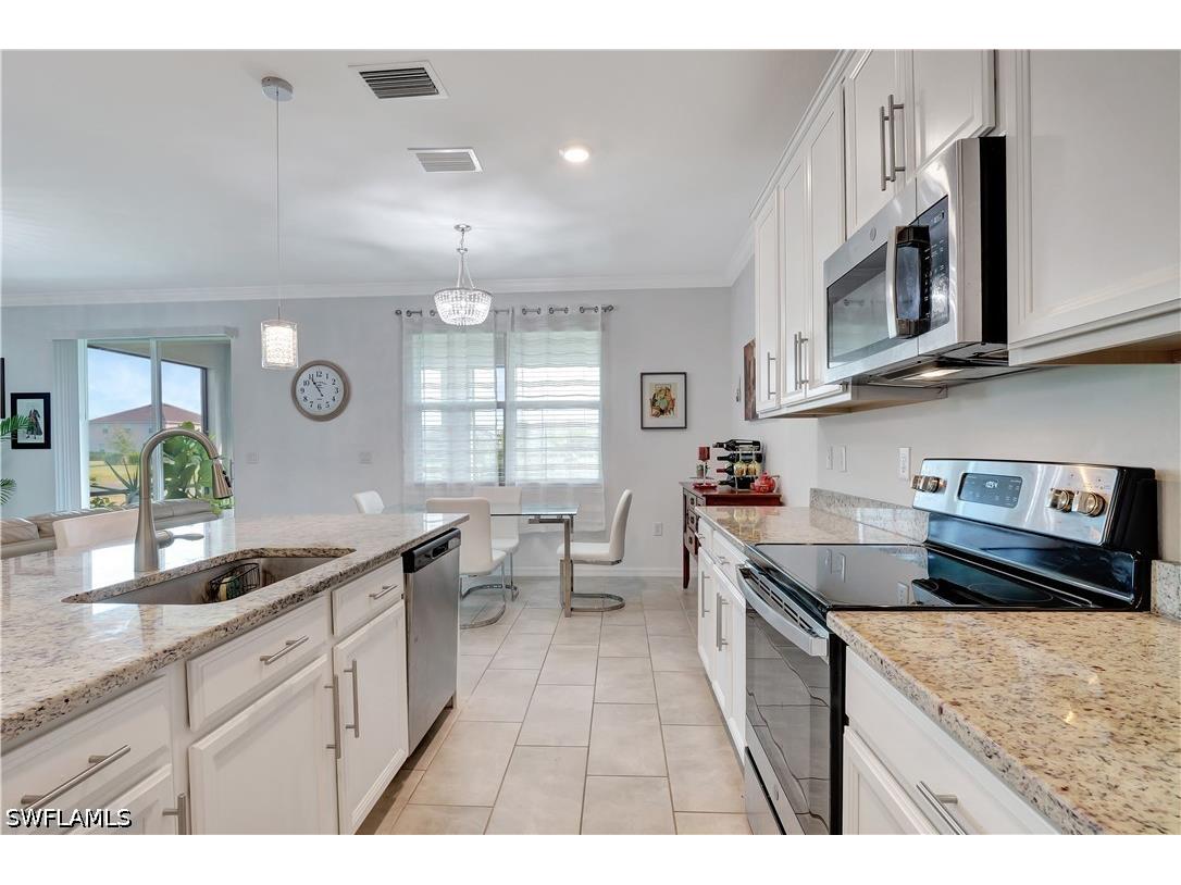 2122 Hamlin Street Naples FL 34120 226025179 image16