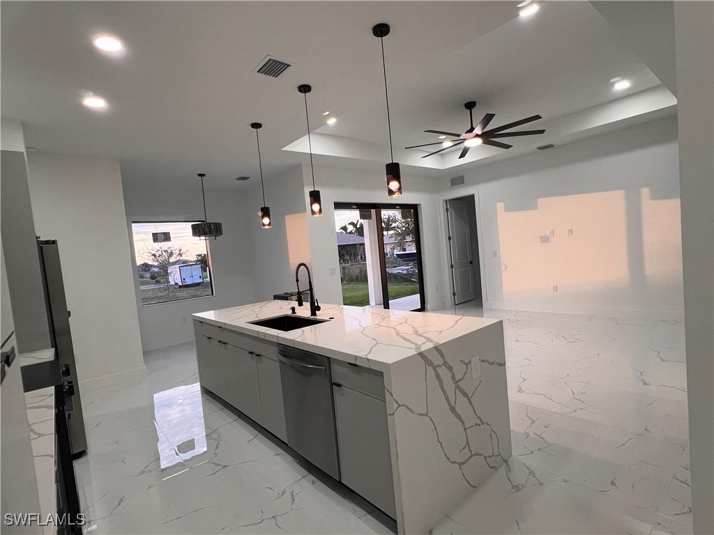 2122 NE 14th Place Cape Coral FL 33909 224097544 image1