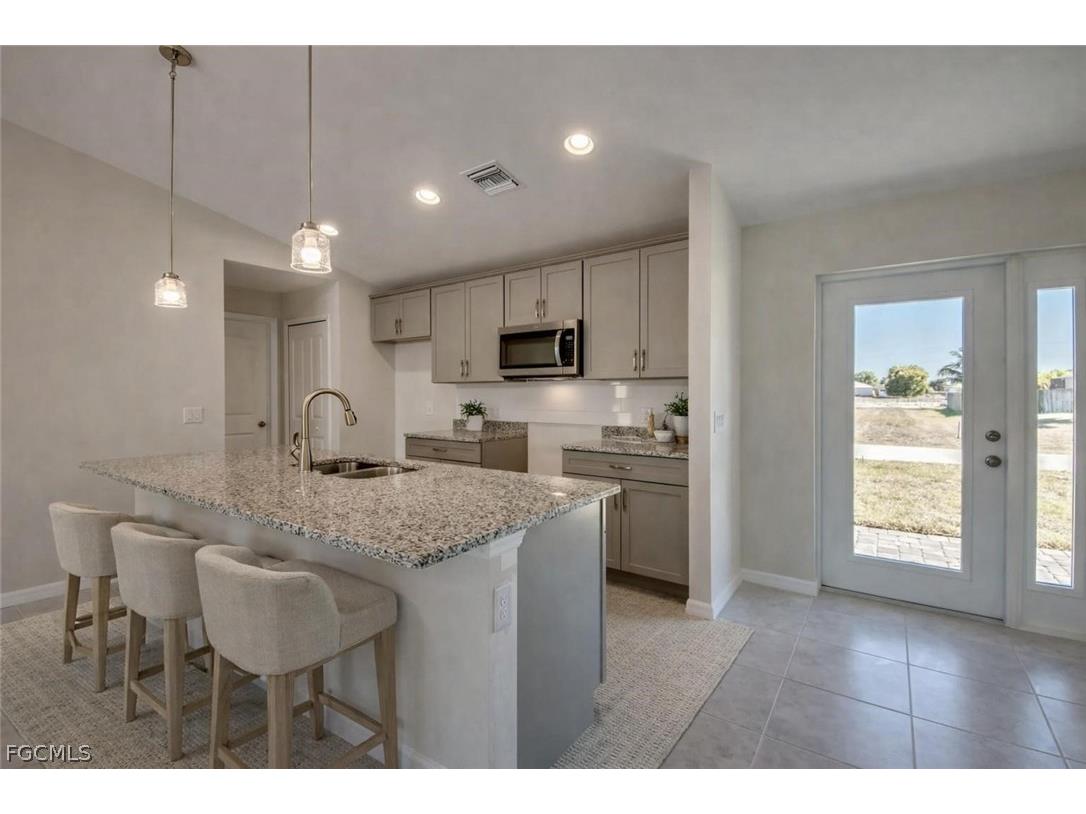 2122 NW 9th Avenue Cape Coral FL 33993 2026004875 image1