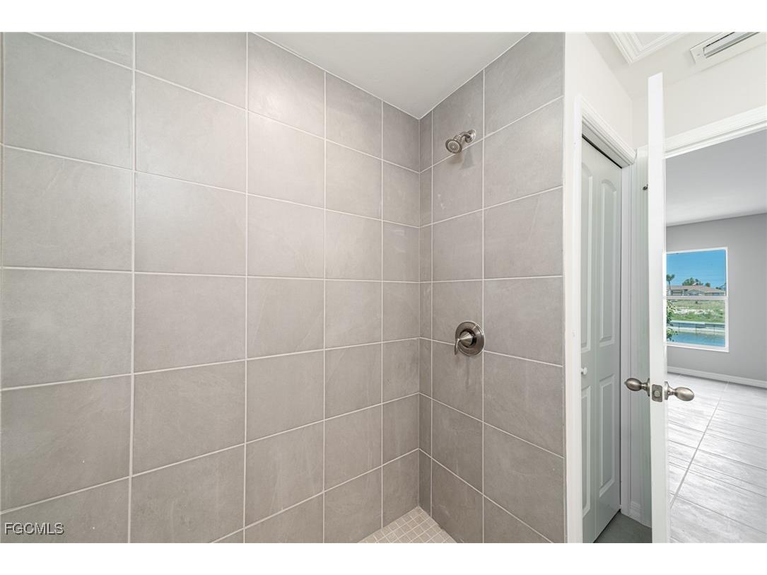 2122 NW 9th Avenue Cape Coral FL 33993 2026004875 image18