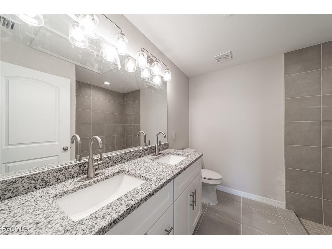 2122 NW 9th Avenue Cape Coral FL 33993 2026004875 image6