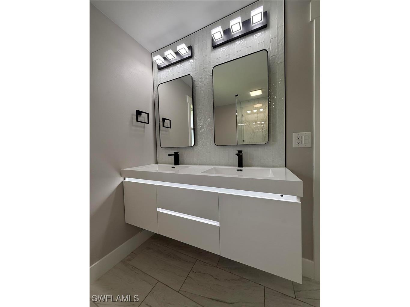 2122 SE 13th Terrace Cape Coral FL 33990 225066322 image8