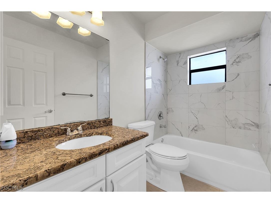 2122 SW Santa Barbara Place Cape Coral FL 33991 2026006976 image17