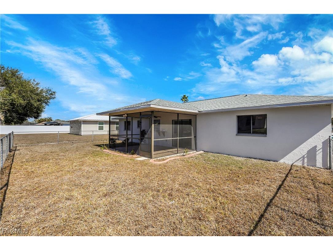 2122 SW Santa Barbara Place Cape Coral FL 33991 2026006976 image25