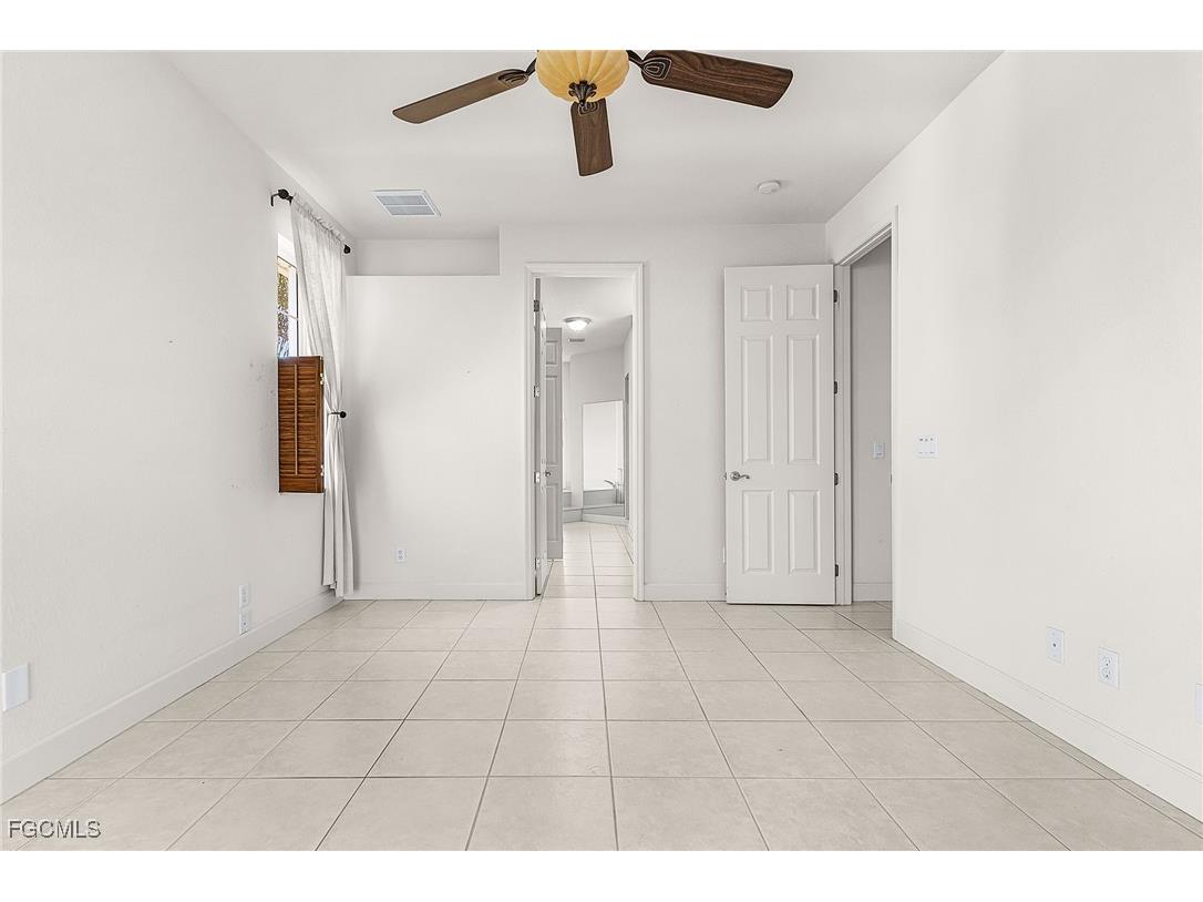 2123 Davis Boulevard Fort Myers FL 33905 2026002422 image10