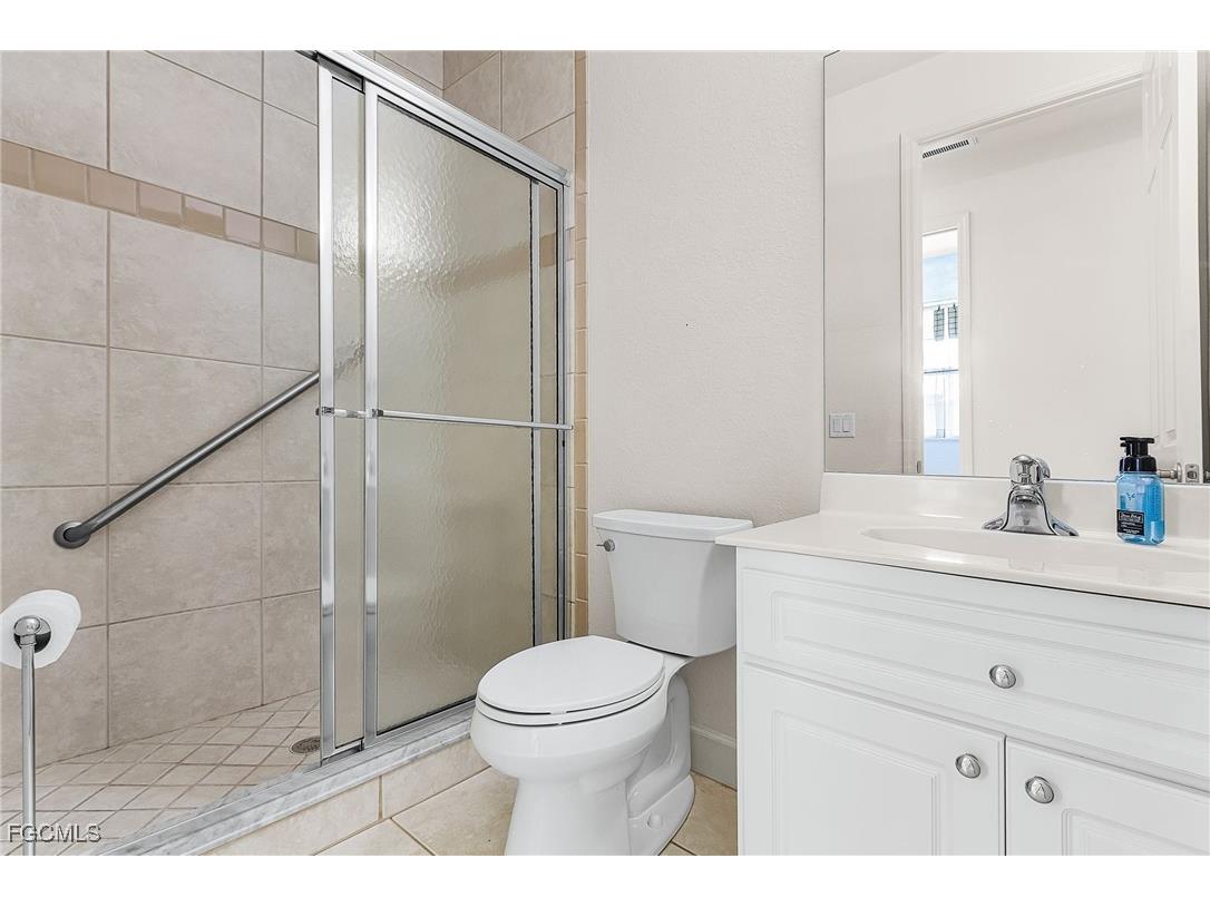 2123 Davis Boulevard Fort Myers FL 33905 2026002422 image14