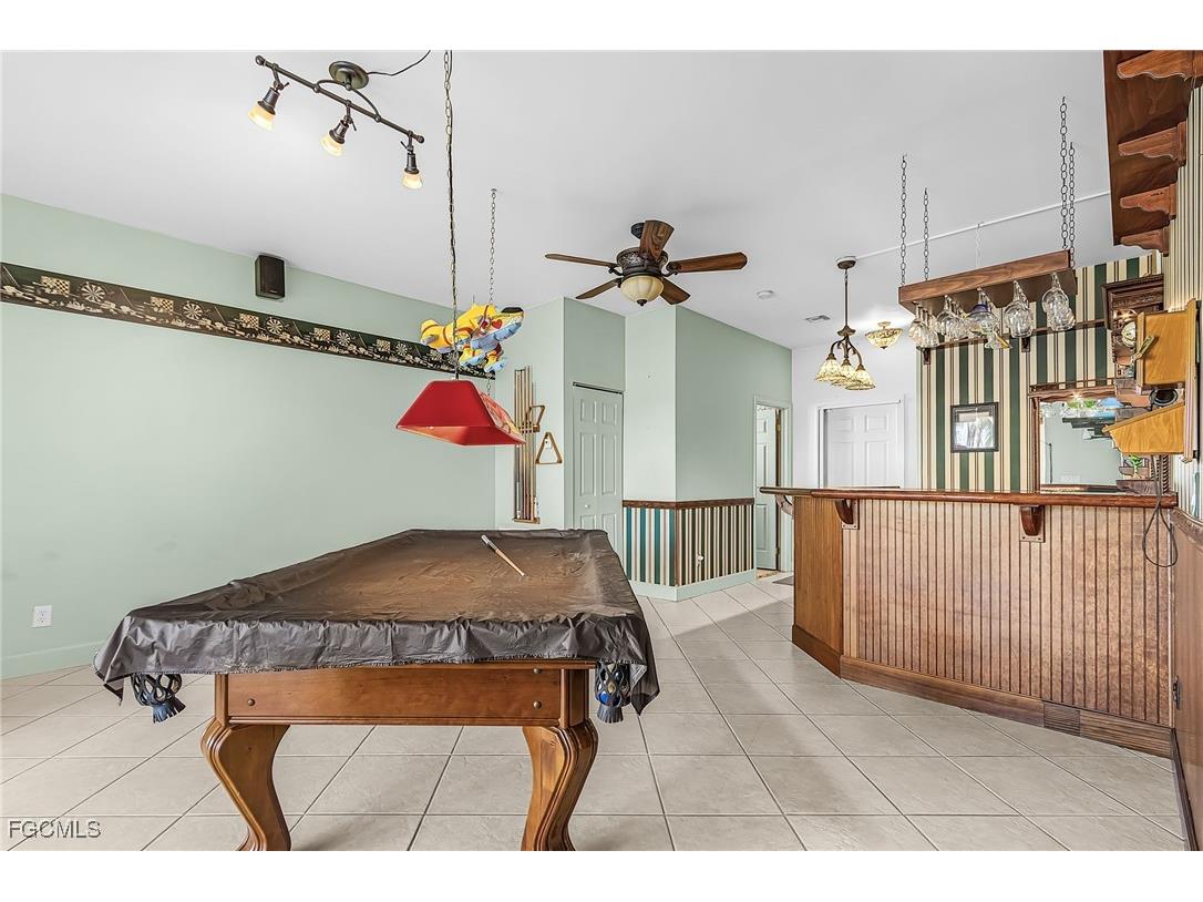 2123 Davis Boulevard Fort Myers FL 33905 2026002422 image19