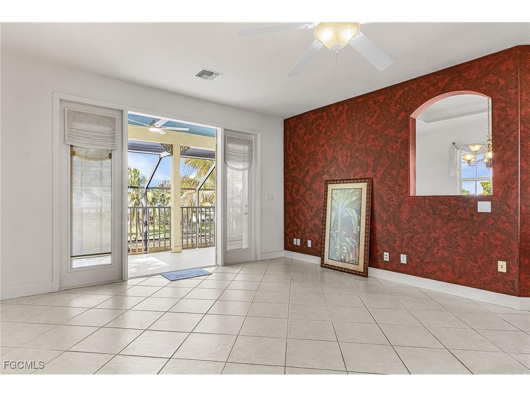 2123 Davis Boulevard Fort Myers FL 33905 2026002422 image6