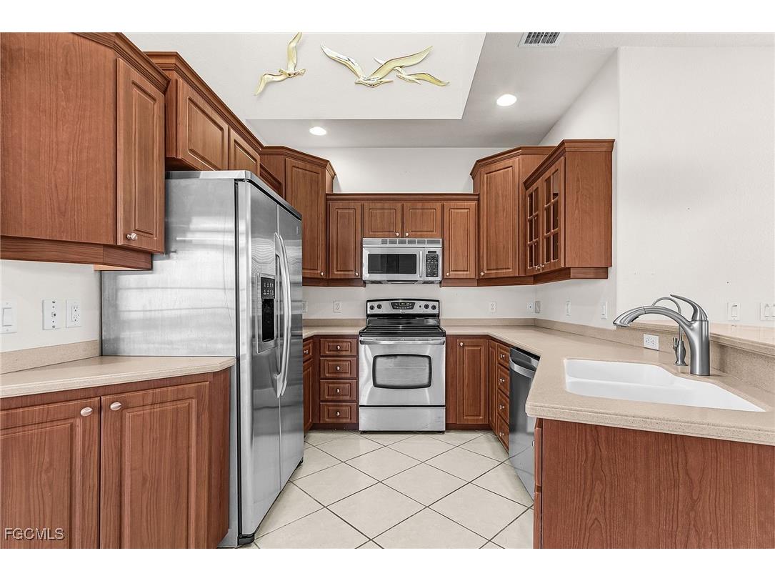 2123 Davis Boulevard Fort Myers FL 33905 2026002422 image7