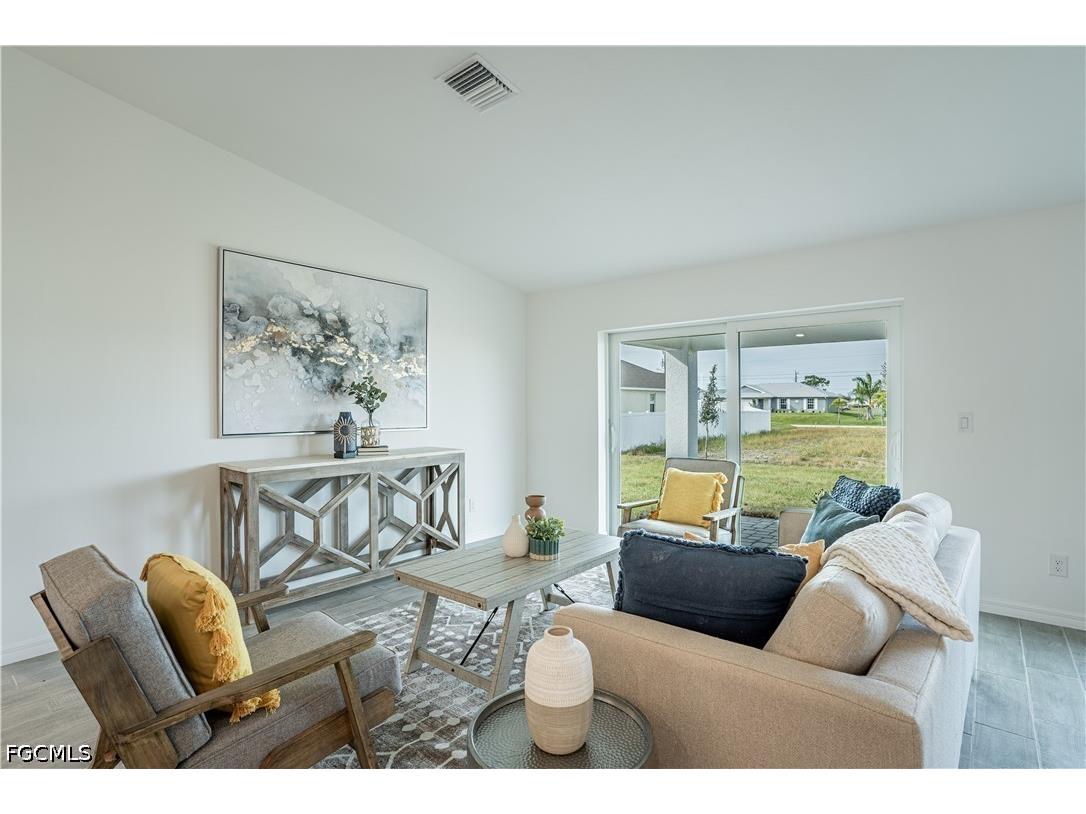 2123 NE 34th Terrace Cape Coral FL 33909 2026014146 image3