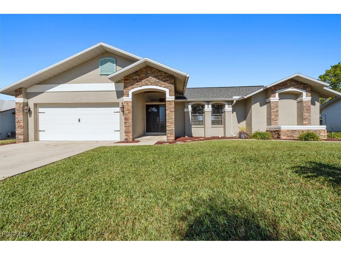 2123 NE 3rd Terrace Cape Coral FL 33909 2026005714 image1