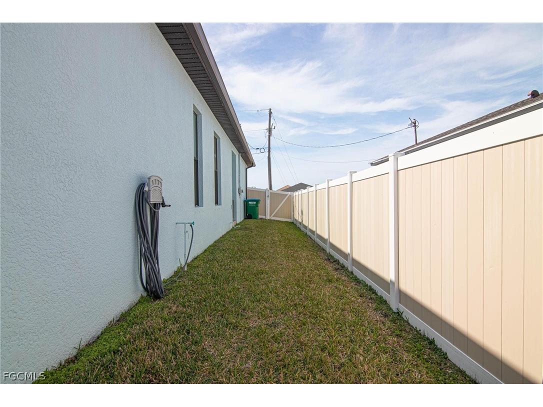 2123 NW 41st Place Cape Coral FL 33993 2026010052 image40