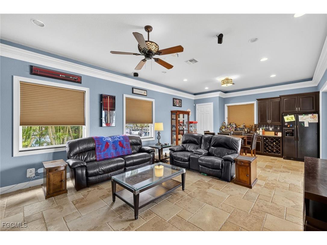 2123 SE 25th Lane Cape Coral FL 33904 2025010220 image18