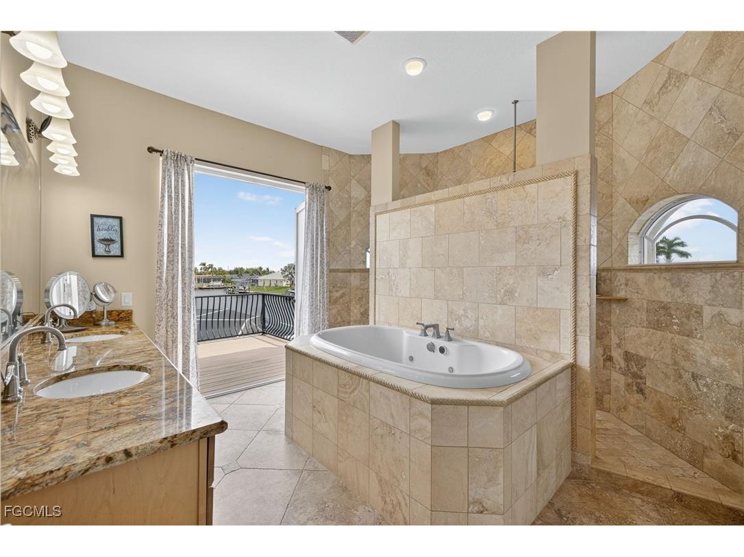 2123 SE 25th Lane Cape Coral FL 33904 2025010220 image27