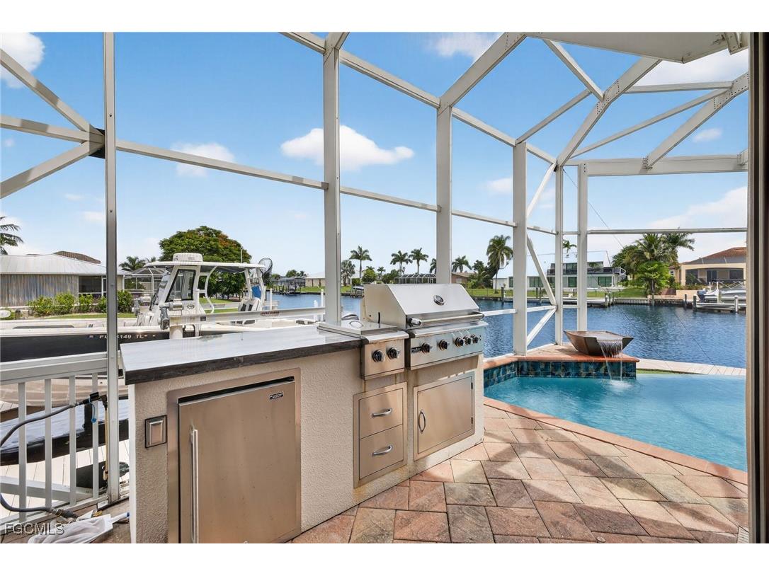 2123 SE 25th Lane Cape Coral FL 33904 2025010220 image40