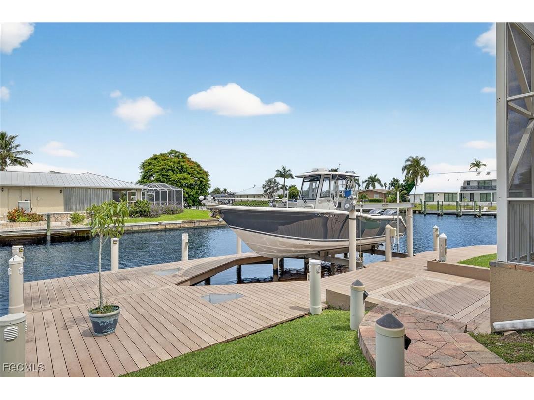 2123 SE 25th Lane Cape Coral FL 33904 2025010220 image46
