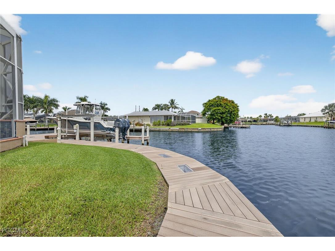 2123 SE 25th Lane Cape Coral FL 33904 2025010220 image47