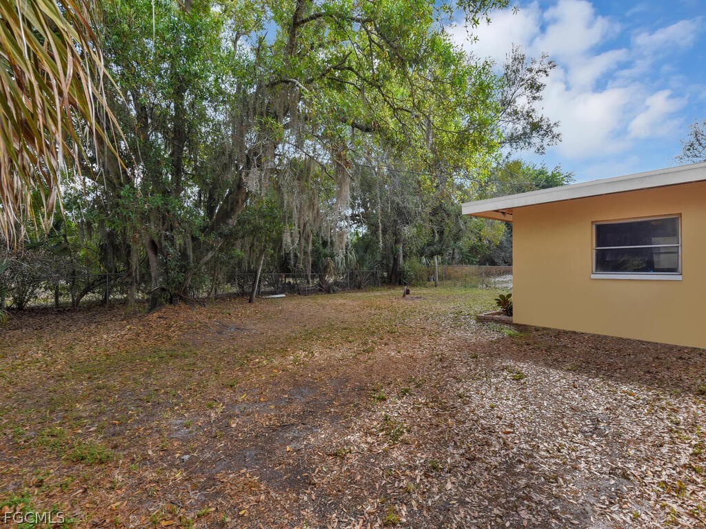 2124 E Gardenia Circle North Fort Myers FL 33917 2026006990 image25