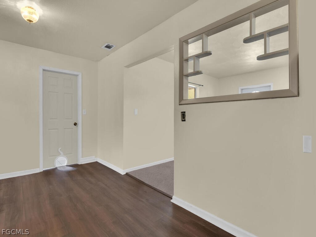 2124 E Gardenia Circle North Fort Myers FL 33917 2026006990 image6