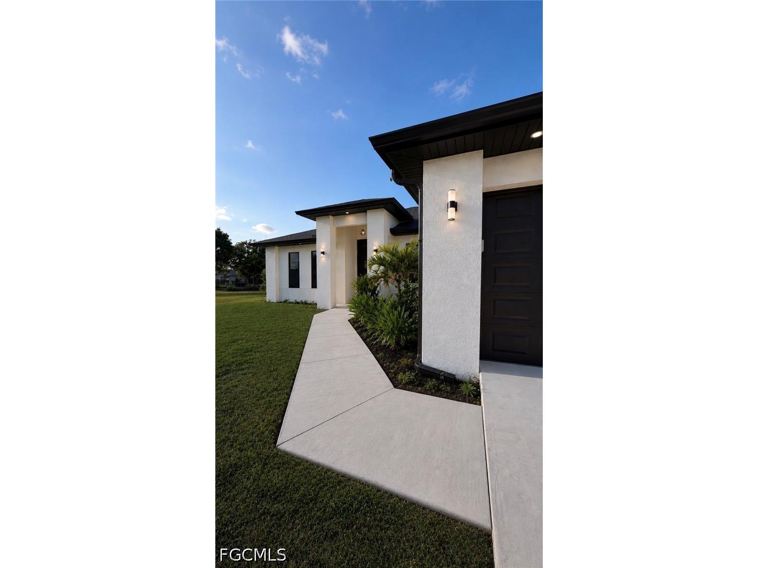 2124 NE 28th Street Cape Coral FL 33909 2026005640 image2