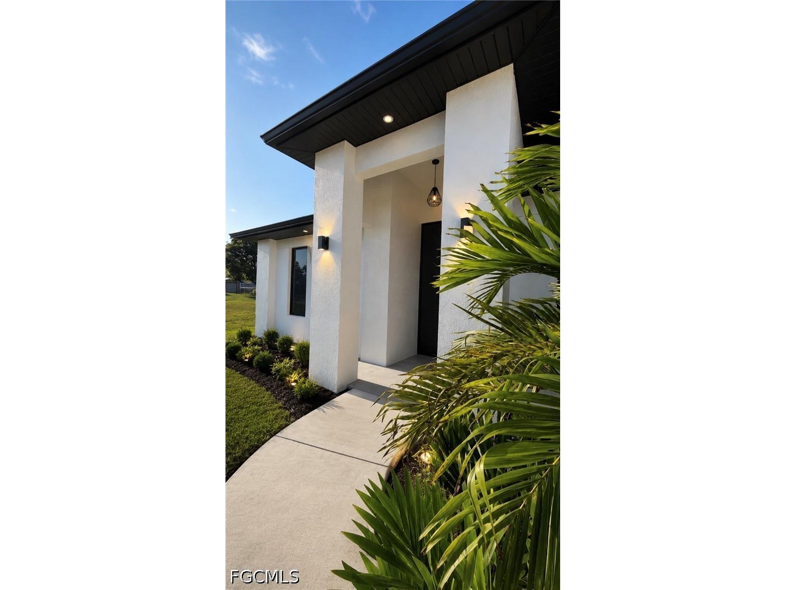 2124 NE 28th Street Cape Coral FL 33909 2026005640 image3