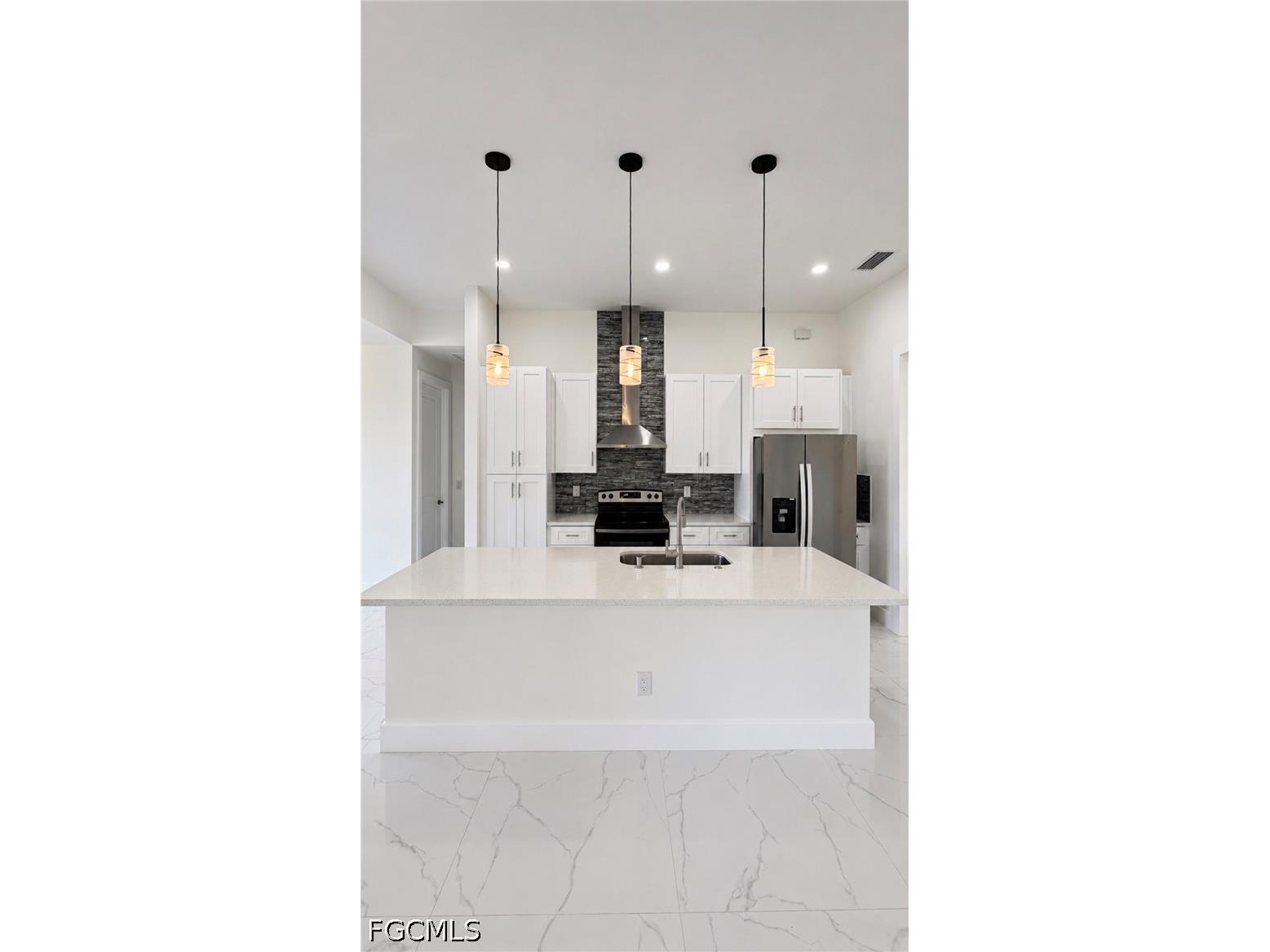 2124 NE 28th Street Cape Coral FL 33909 2026005640 image5