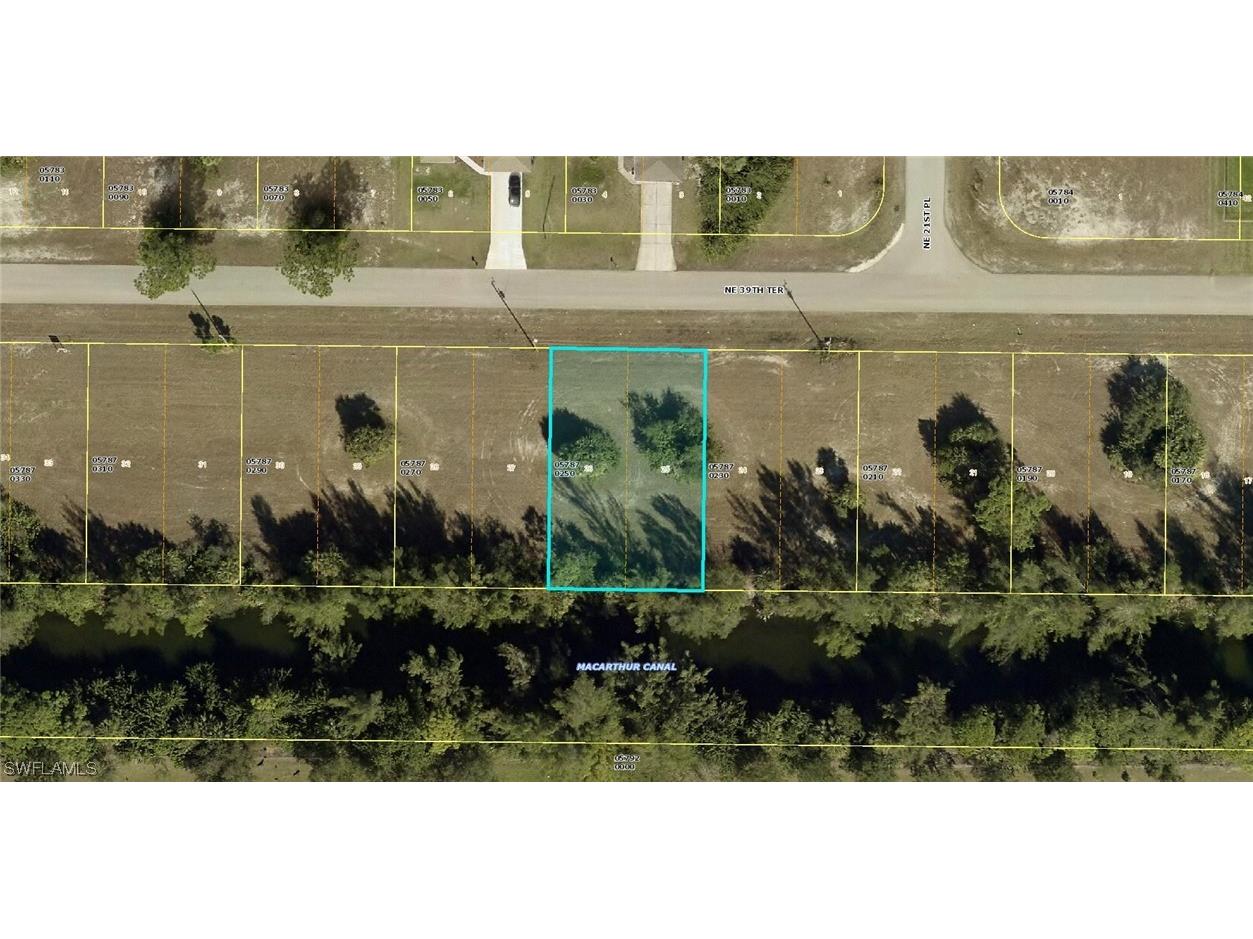 2124 NE 39th Terrace Cape Coral FL 33909 223018567 image1