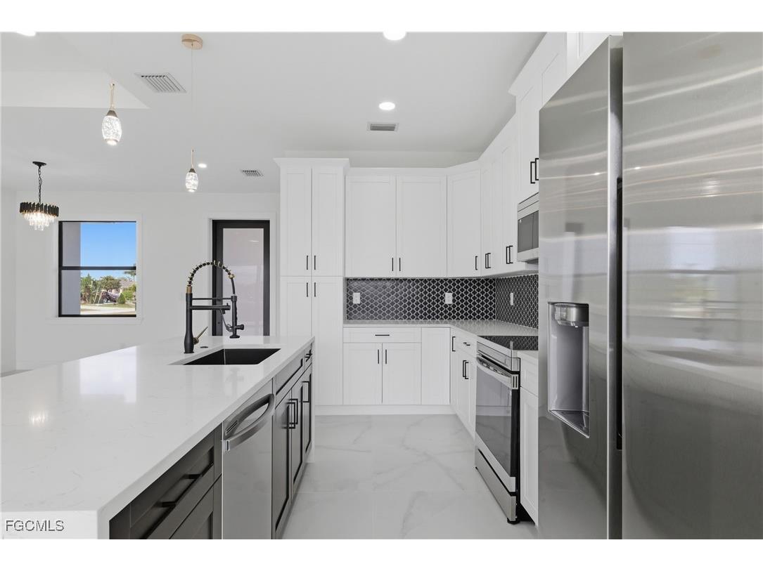 2124 NW 21st Street Cape Coral FL 33993 2026004850 image12