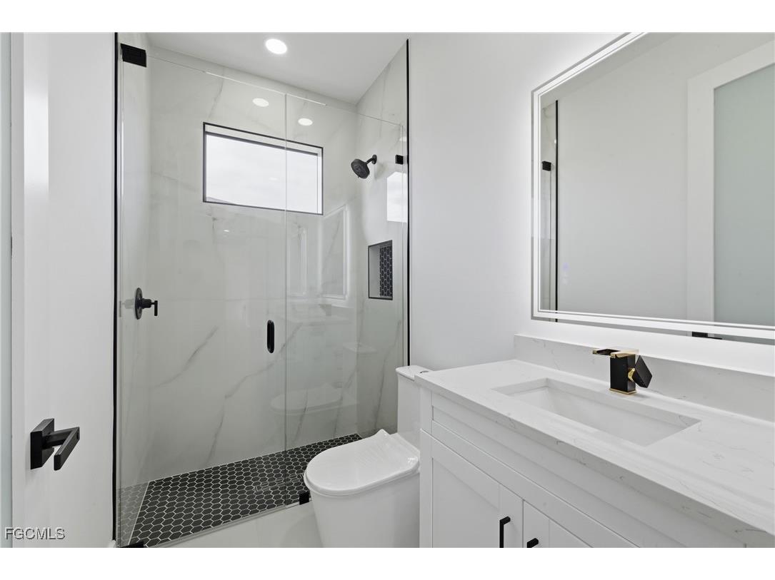 2124 NW 21st Street Cape Coral FL 33993 2026004850 image31